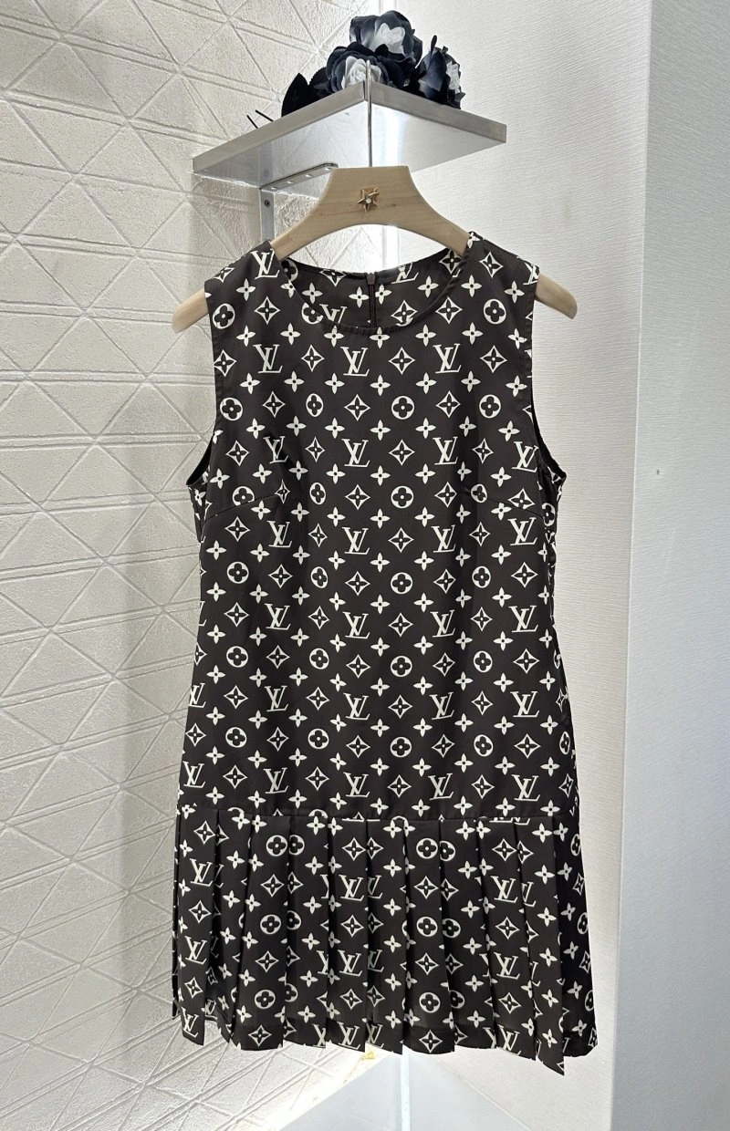 Louis Vuitton Dress Neat 131460