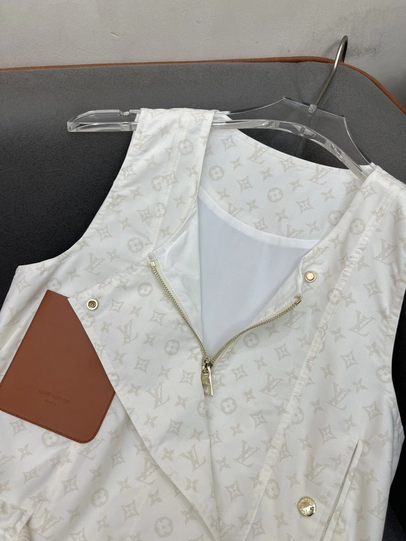 Louis Vuitton Dress Casual 131457