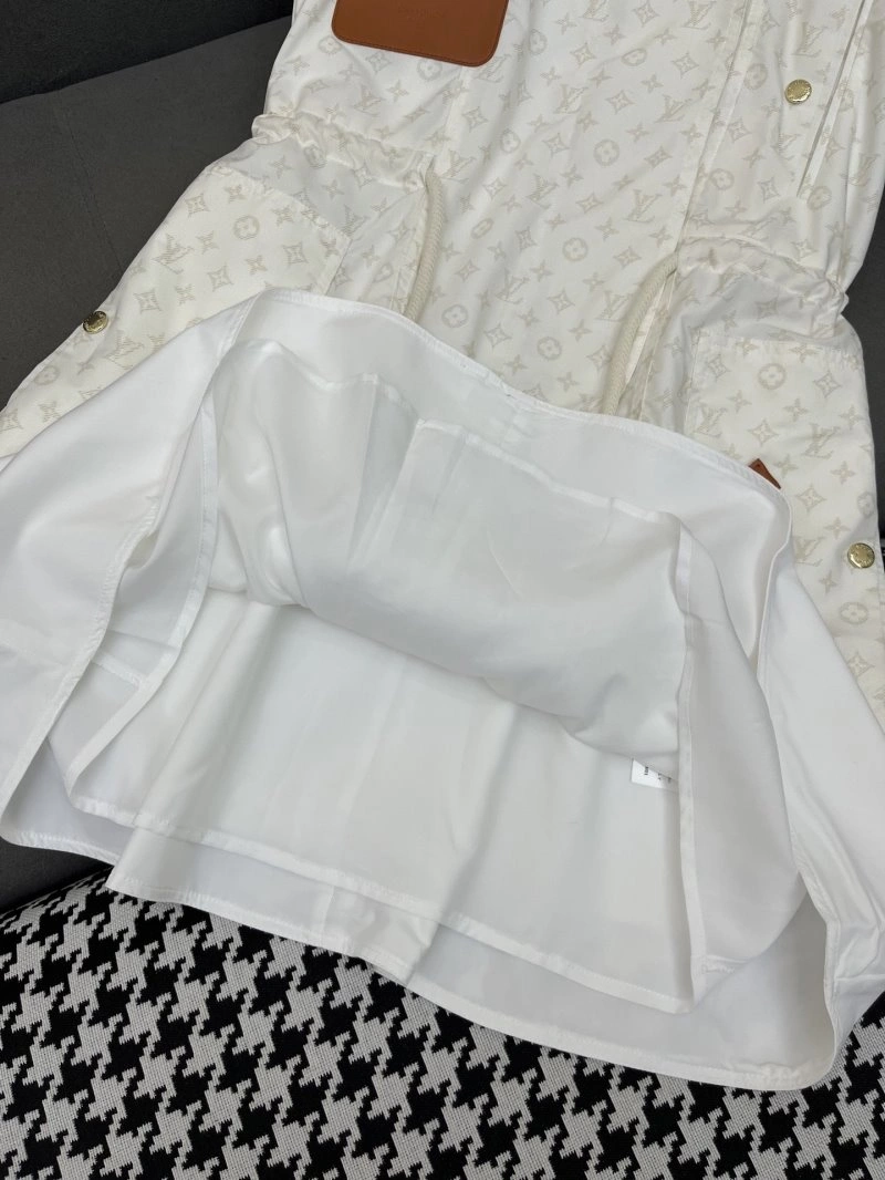 Louis Vuitton Dress Casual 131457