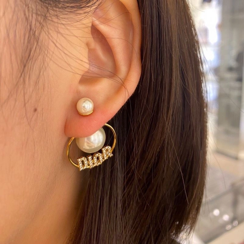 Resilient Louis Vuitton Earrings 251406