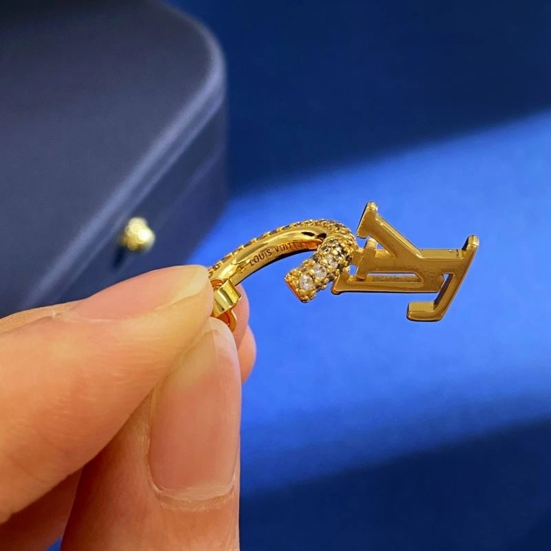 Louis Vuitton Earrings ModernLook 251411