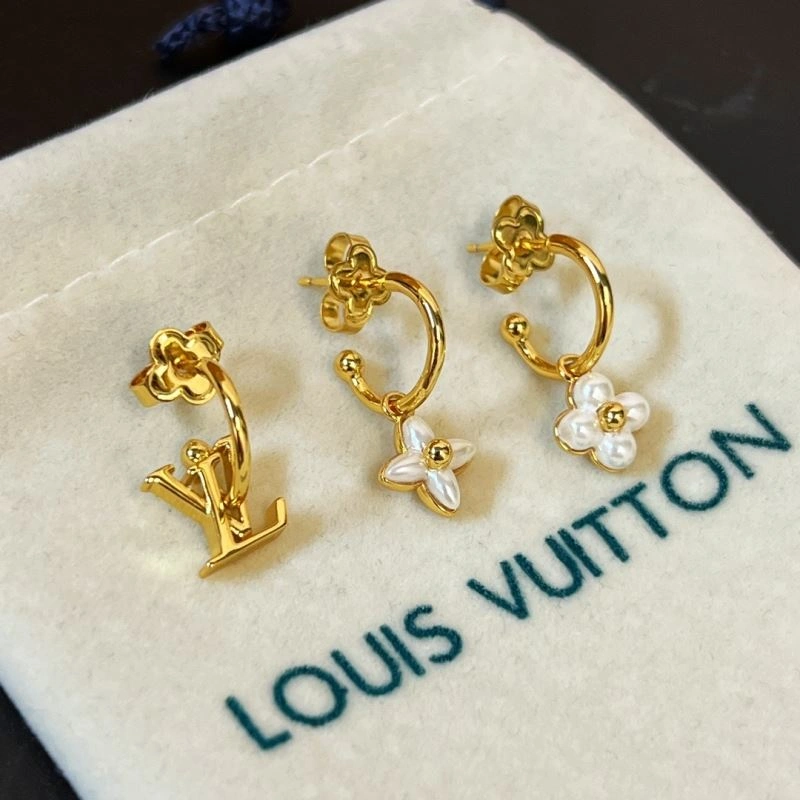 Sleek Louis Vuitton Earrings 251395
