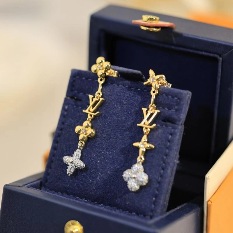 Louis Vuitton Earrings Lightweight 251413