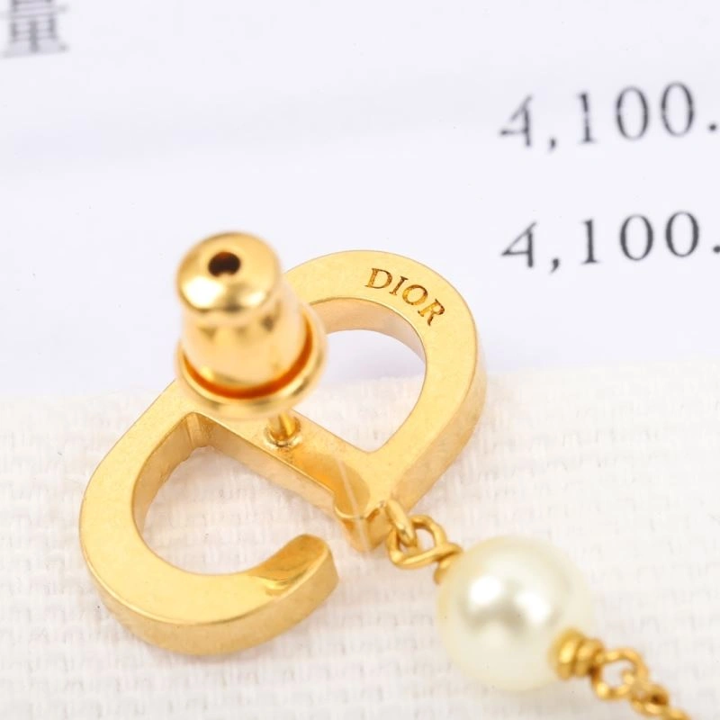 HighPerformance Louis Vuitton Earrings 251280