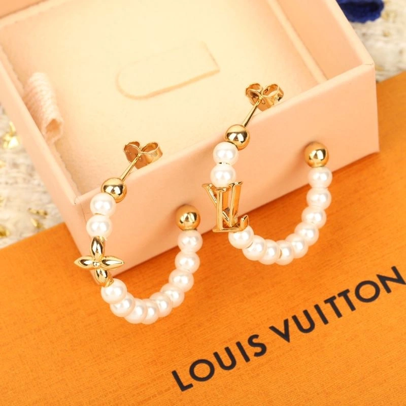EyeCatching Louis Vuitton Earrings 251285