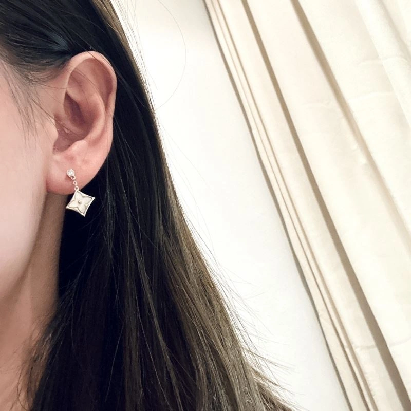 Louis Vuitton Earrings Flexible 251297