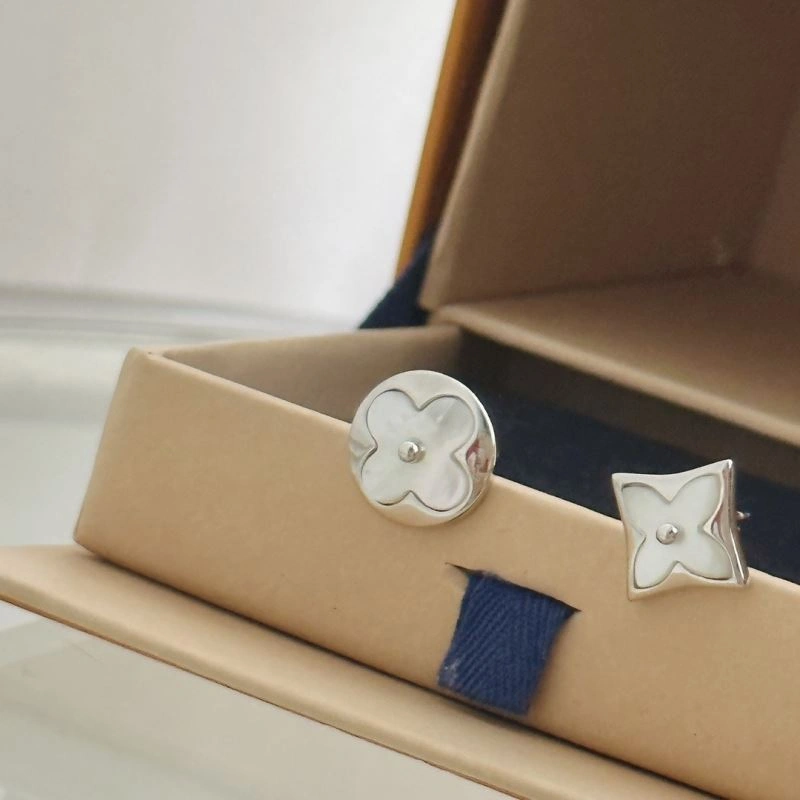 Bold Louis Vuitton Earrings 251275