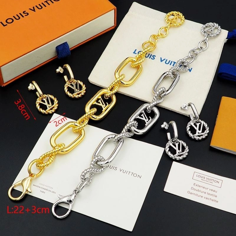Louis Vuitton Earrings Lightweight 251264