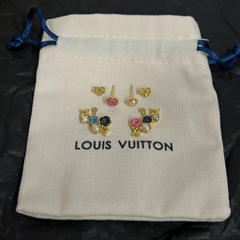 Functional Louis Vuitton Earrings 251739