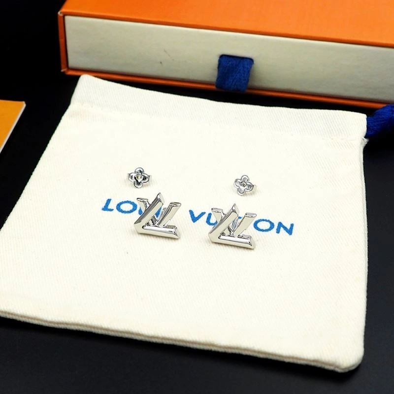 Louis Vuitton Earrings Attractive 251089