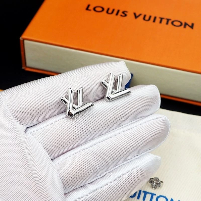 Louis Vuitton Earrings Attractive 251089