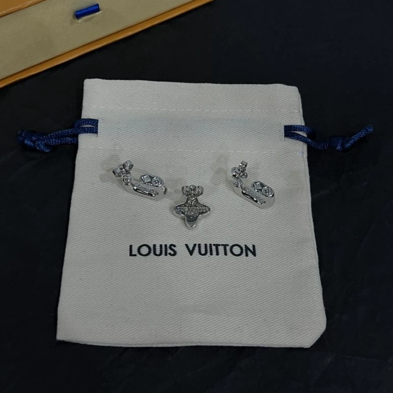 Sleek Louis Vuitton Earrings 251078
