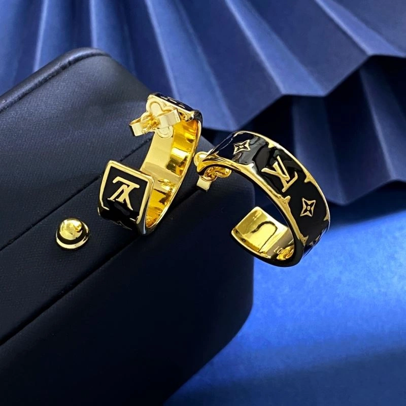 Minimalist Louis Vuitton Earrings 251101