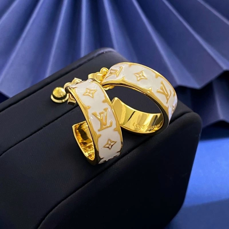 Minimalist Louis Vuitton Earrings 251101