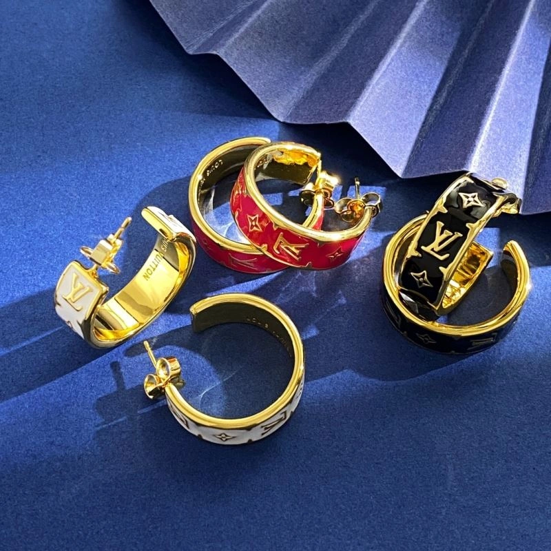 Minimalist Louis Vuitton Earrings 251101