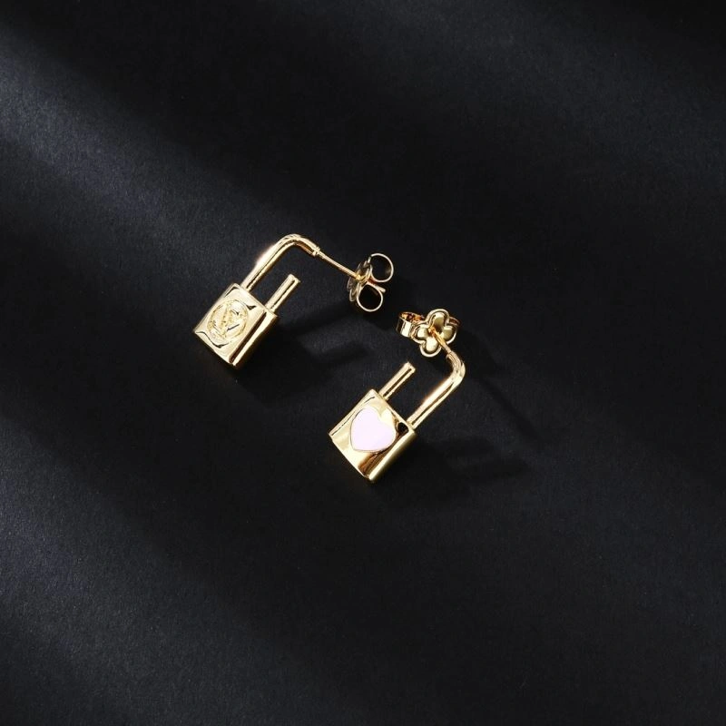 Minimalist Louis Vuitton Earrings 250953