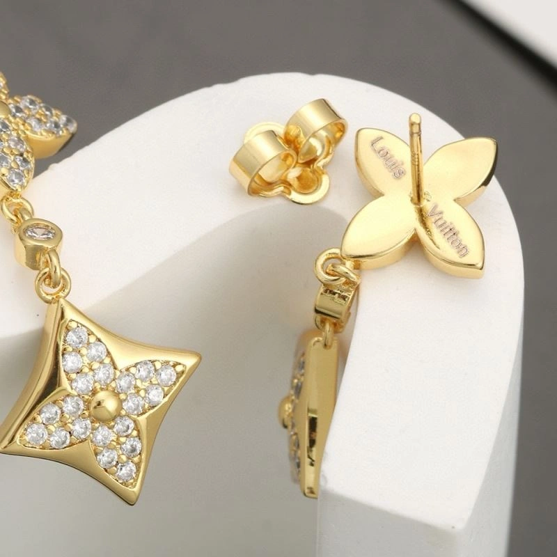 Soft Louis Vuitton Earrings 250938
