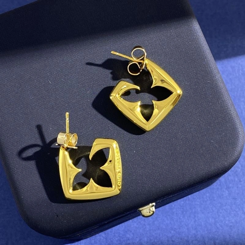 Minimalist Louis Vuitton Earrings 250935
