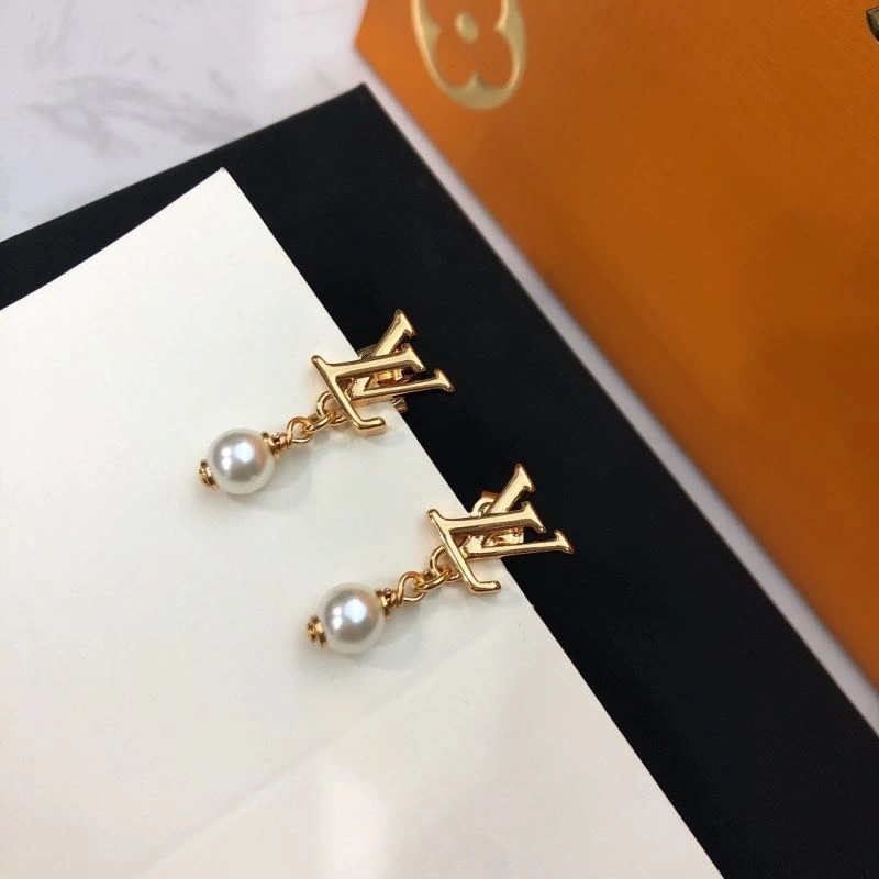 Louis Vuitton Earrings SmoothTexture 250908