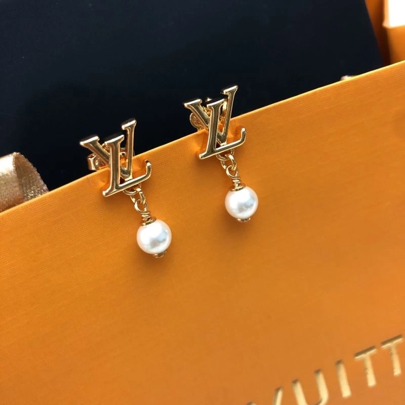 Louis Vuitton Earrings SmoothTexture 250908