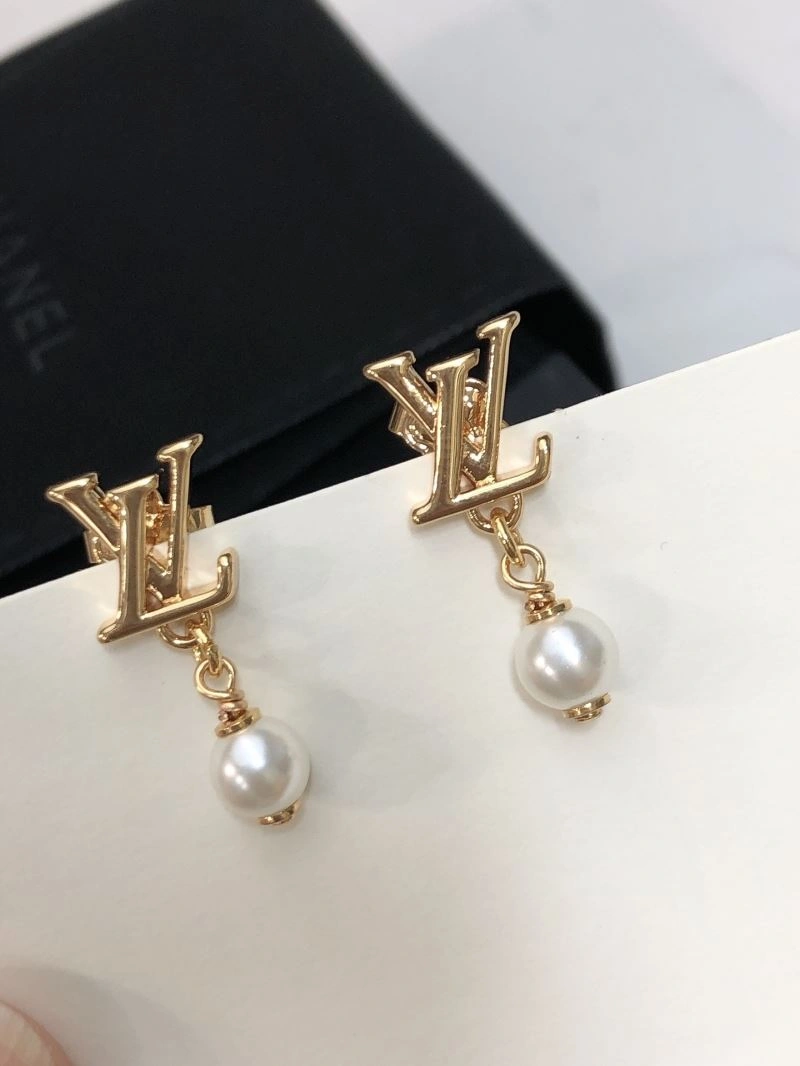 Louis Vuitton Earrings SmoothTexture 250908