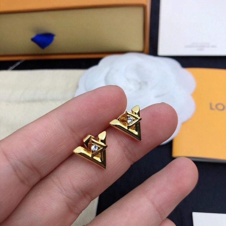 Louis Vuitton Earrings Chic 250931