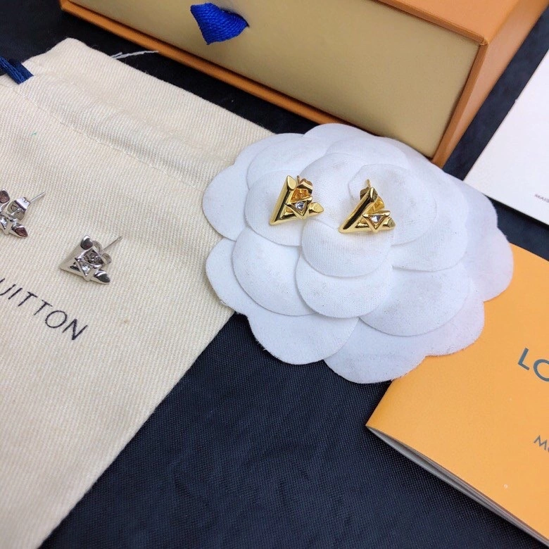 Louis Vuitton Earrings Chic 250931