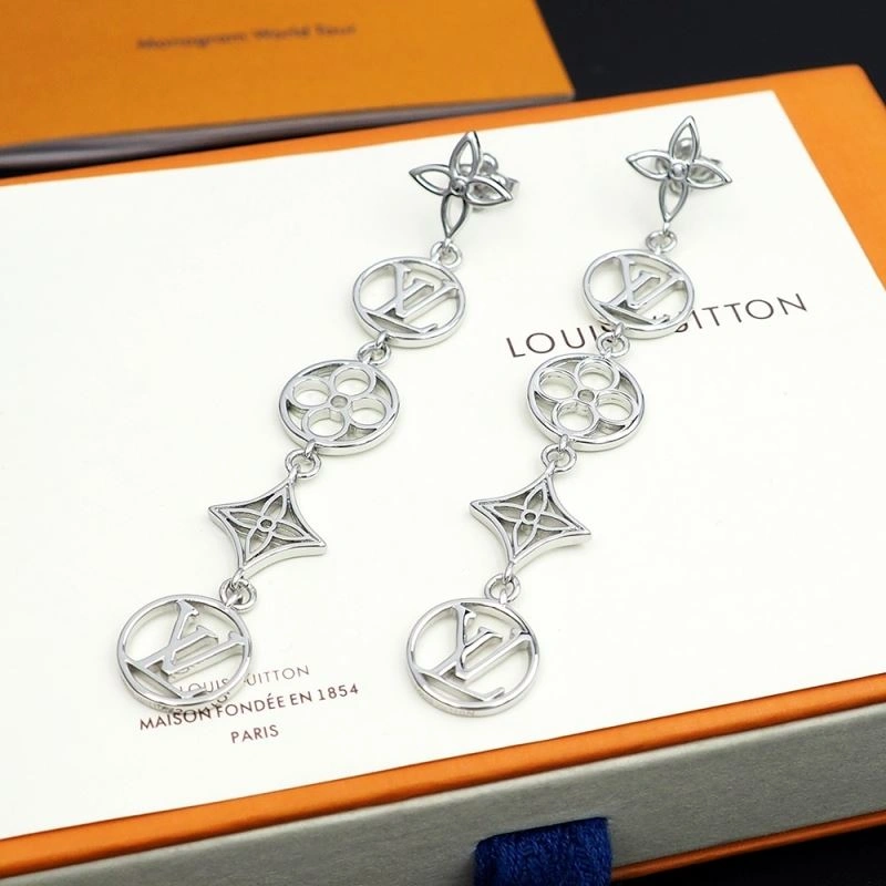 UrbanChic Louis Vuitton Earrings 250669
