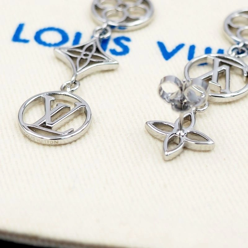 UrbanChic Louis Vuitton Earrings 250669