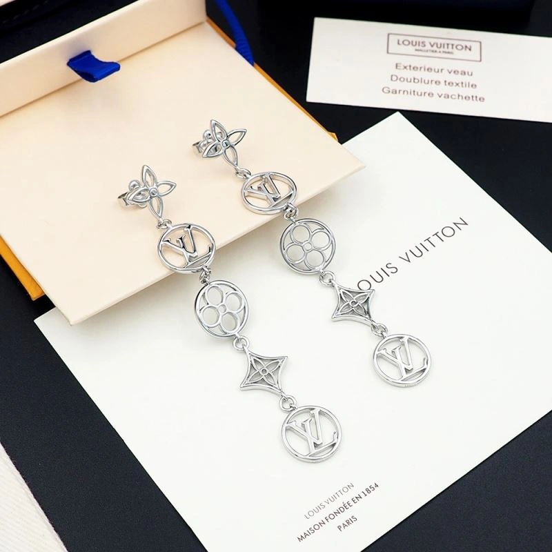 UrbanChic Louis Vuitton Earrings 250669