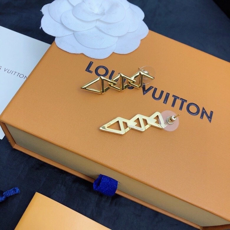 Sporty Louis Vuitton Earrings 250661