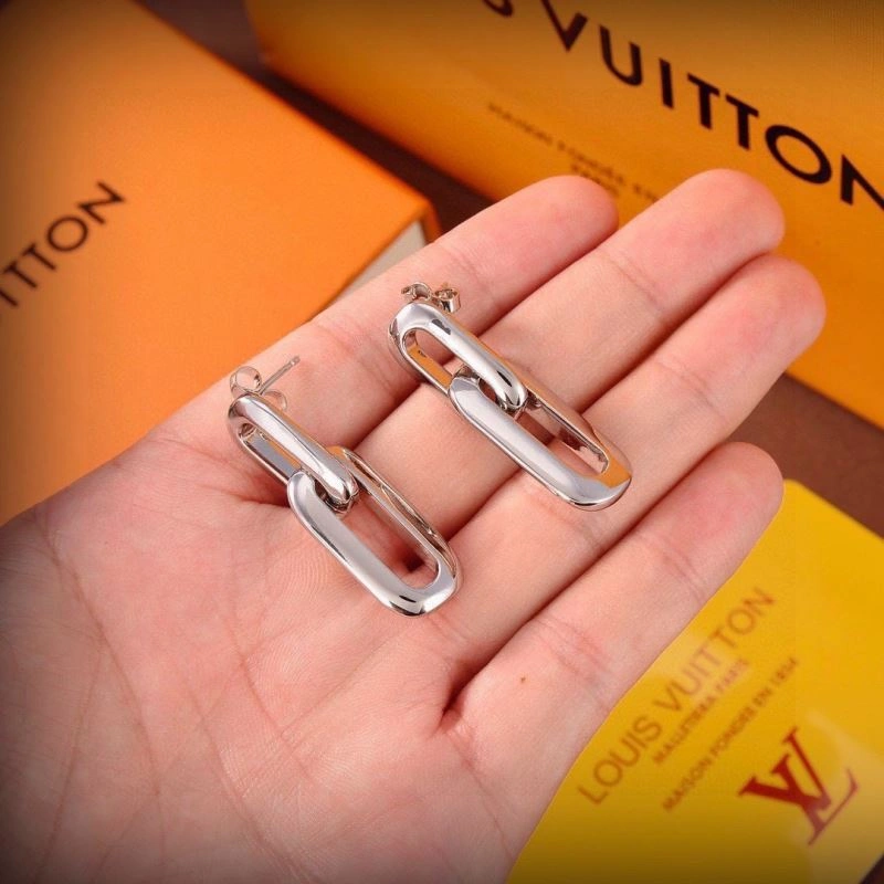 Louis Vuitton Earrings Effortless 250653