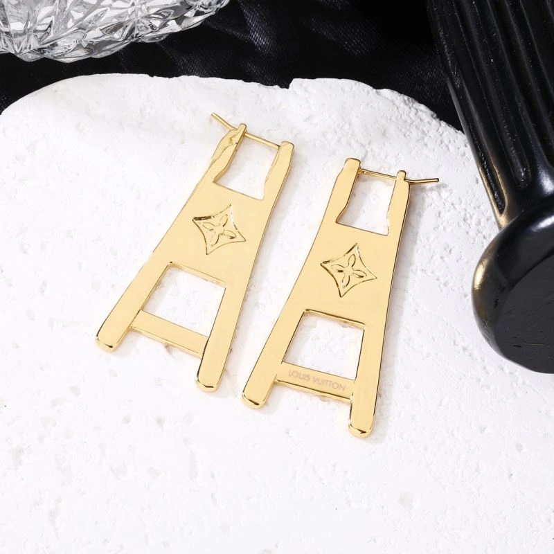 WellDesigned Louis Vuitton Earrings 250651