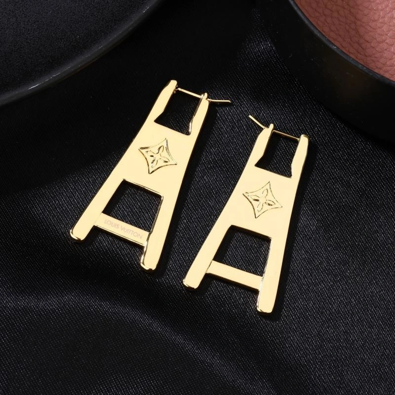 WellDesigned Louis Vuitton Earrings 250651