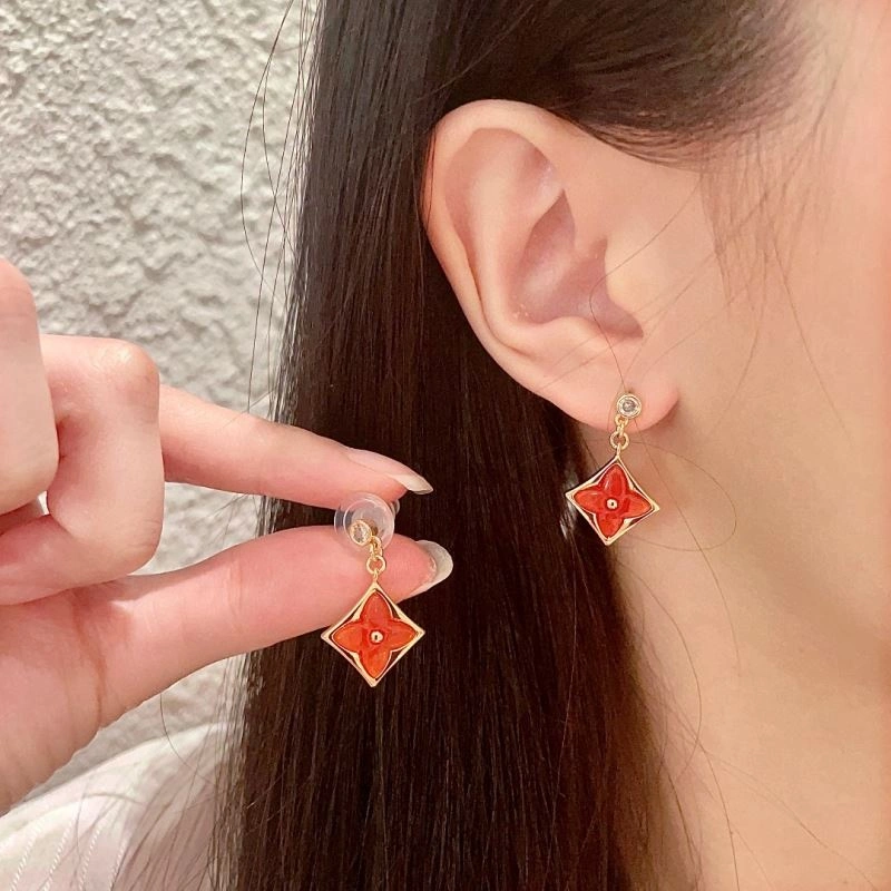 TechFriendly Louis Vuitton Earrings 250648