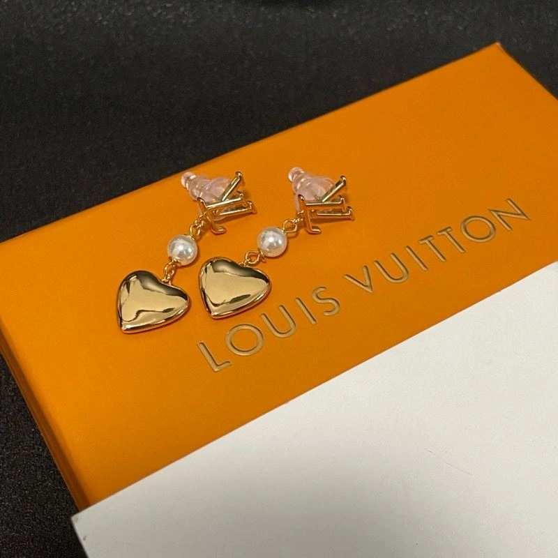 Effortless Louis Vuitton Earrings 250626