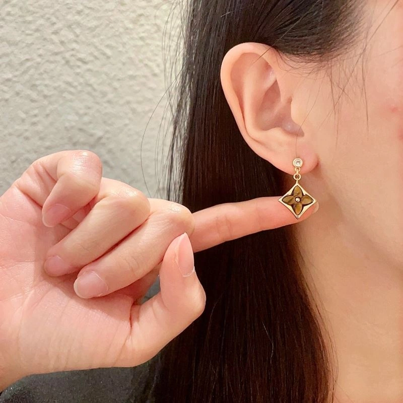FlexibleFit Louis Vuitton Earrings 250634