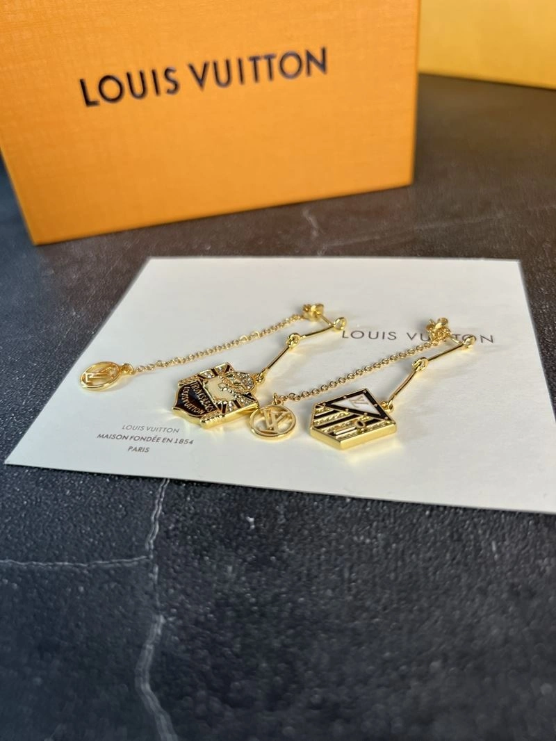 Stylish Louis Vuitton Earrings 250617