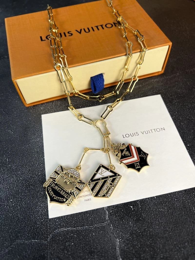 Stylish Louis Vuitton Earrings 250617