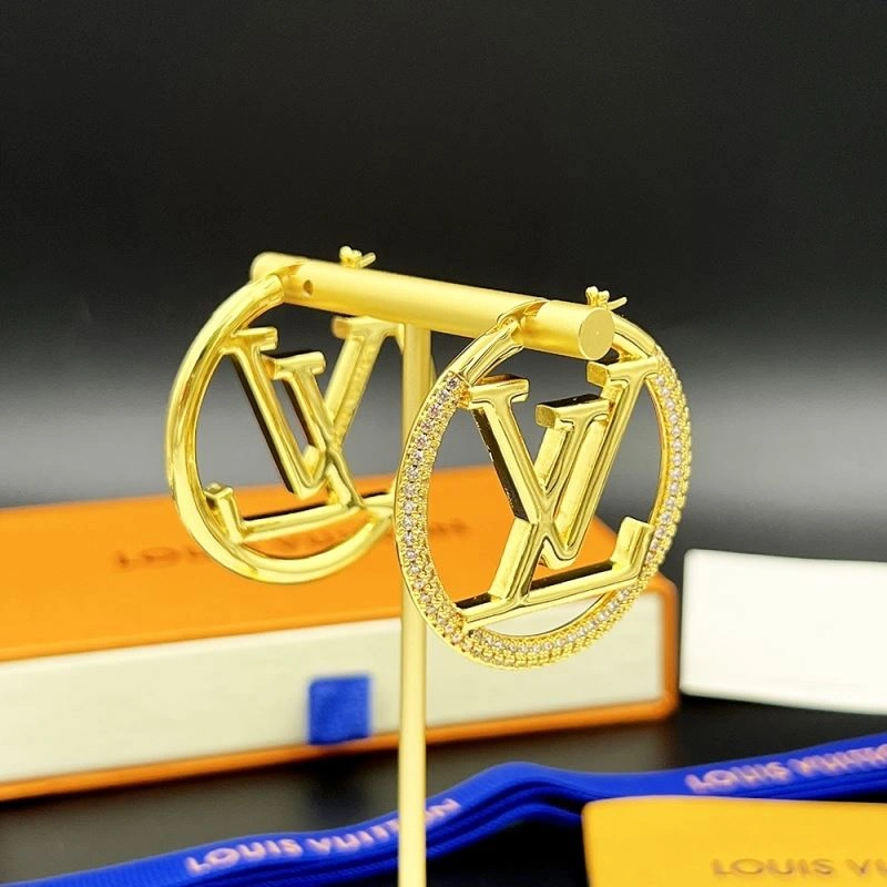 Louis Vuitton Earrings Sophisticated 250630