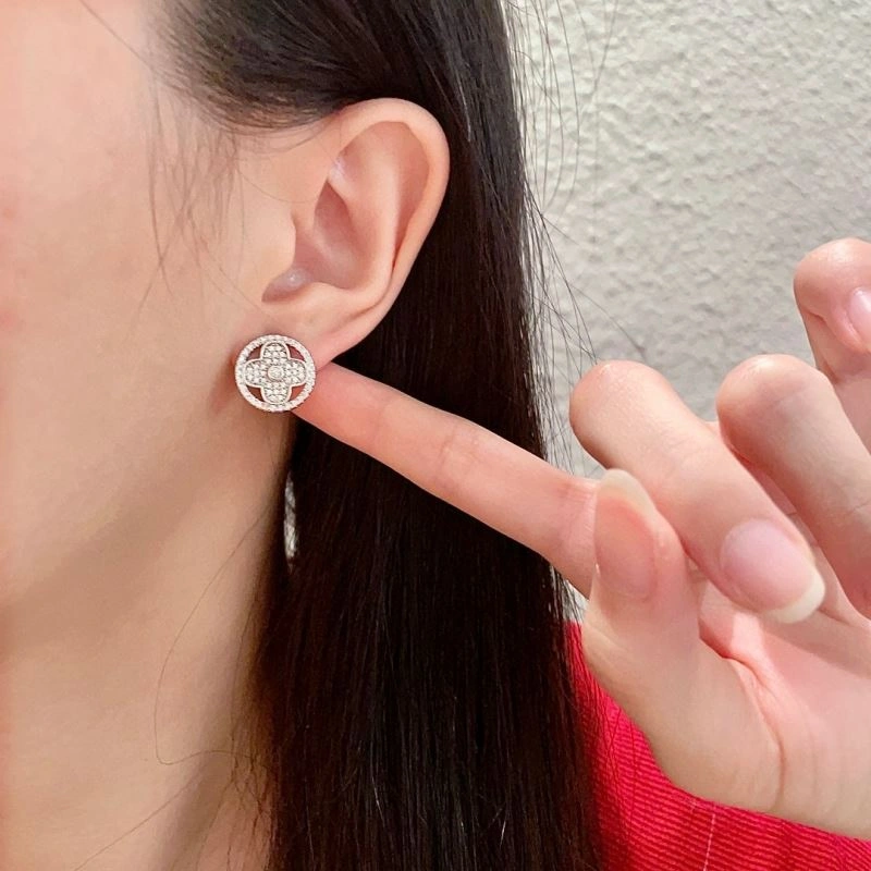 Louis Vuitton Earrings TimelessDesign 250637