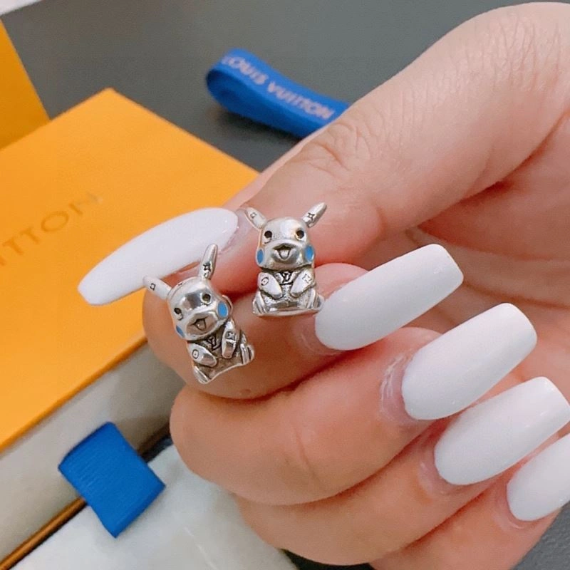 Stylish Louis Vuitton Earrings 250609