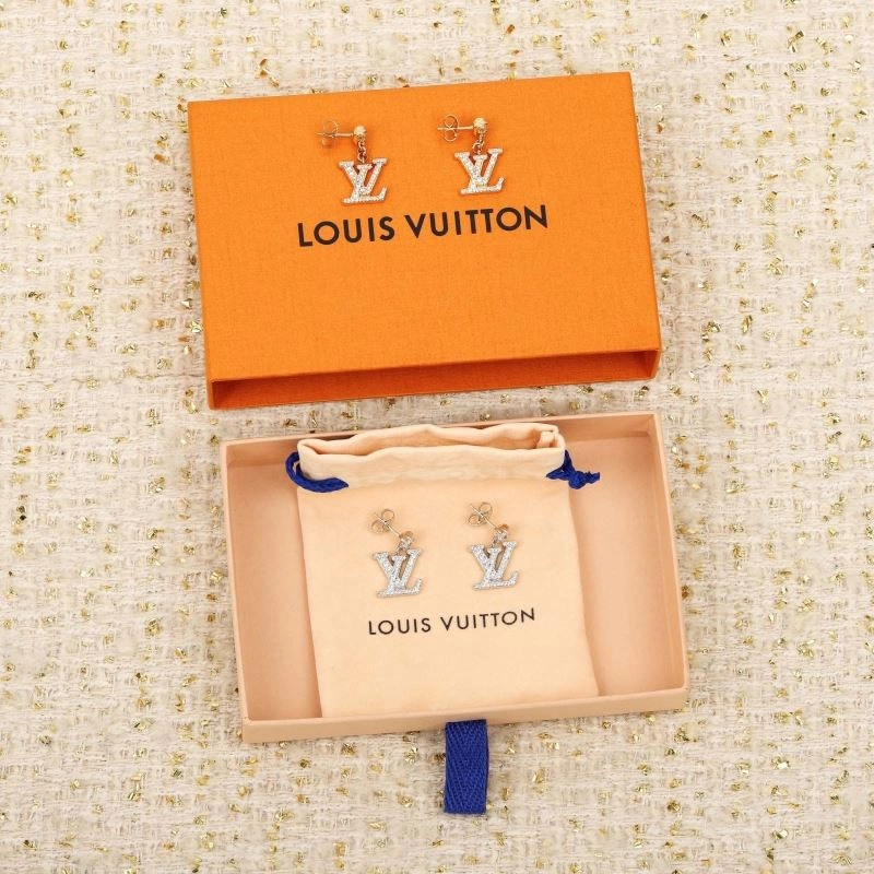 Sleek Louis Vuitton Earrings 250607