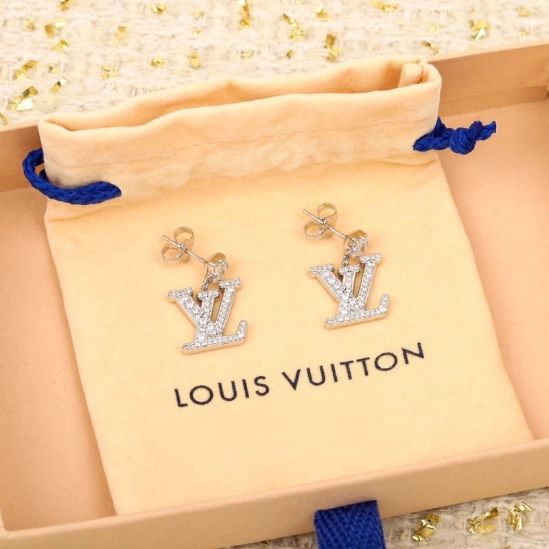 Sleek Louis Vuitton Earrings 250607