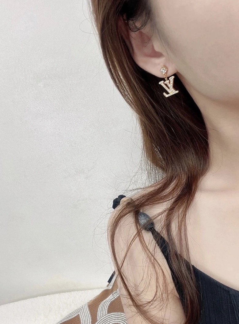HighPerformance Louis Vuitton Earrings 250596