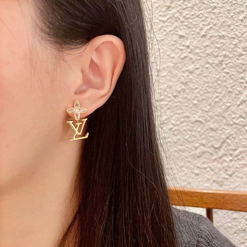 Louis Vuitton Earrings Comfortable 250205