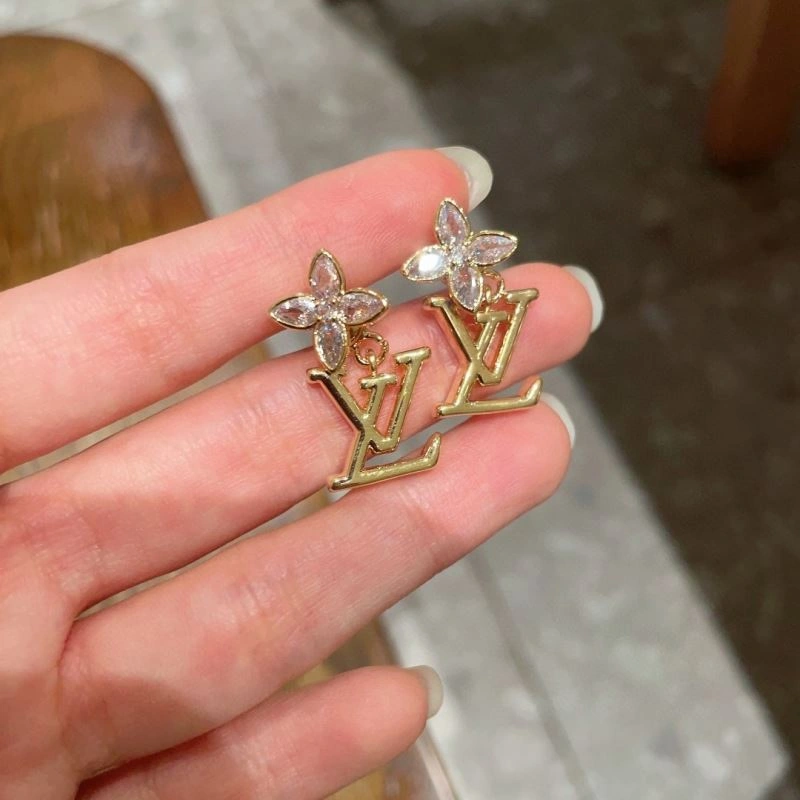 Louis Vuitton Earrings Comfortable 250205