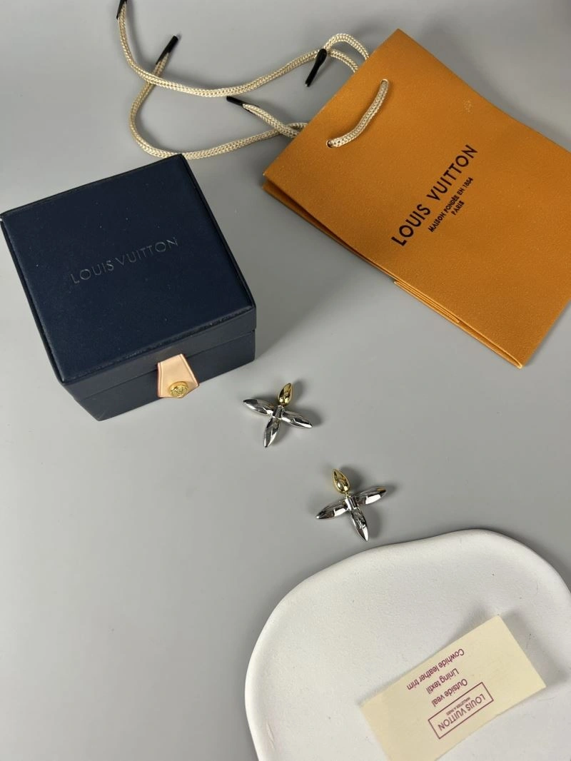 Supportive Louis Vuitton Earrings 250202
