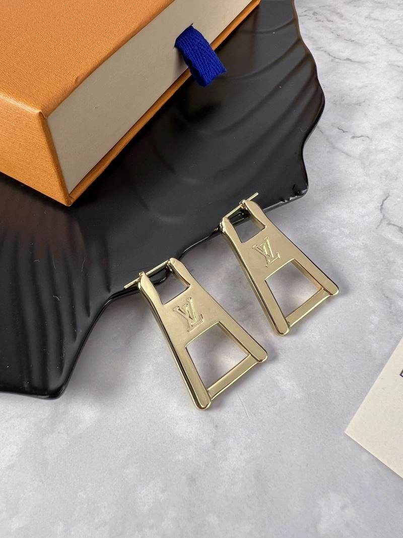 EyeCatching Louis Vuitton Earrings 250211