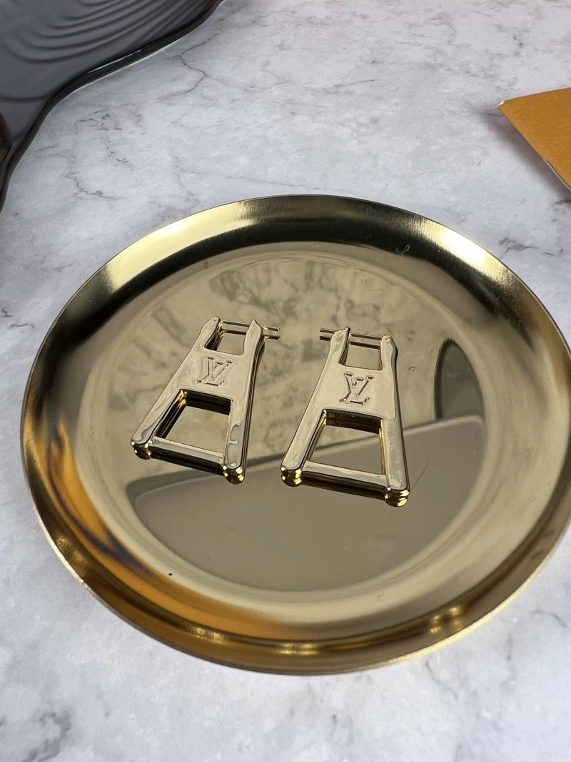 EyeCatching Louis Vuitton Earrings 250211